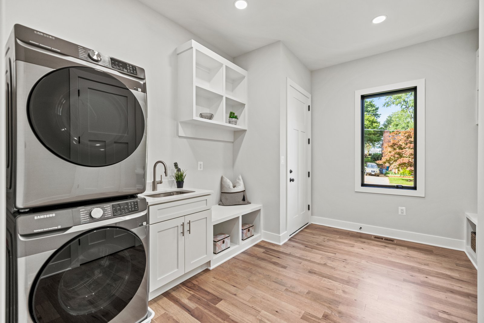 Vienna, VA - Image 13