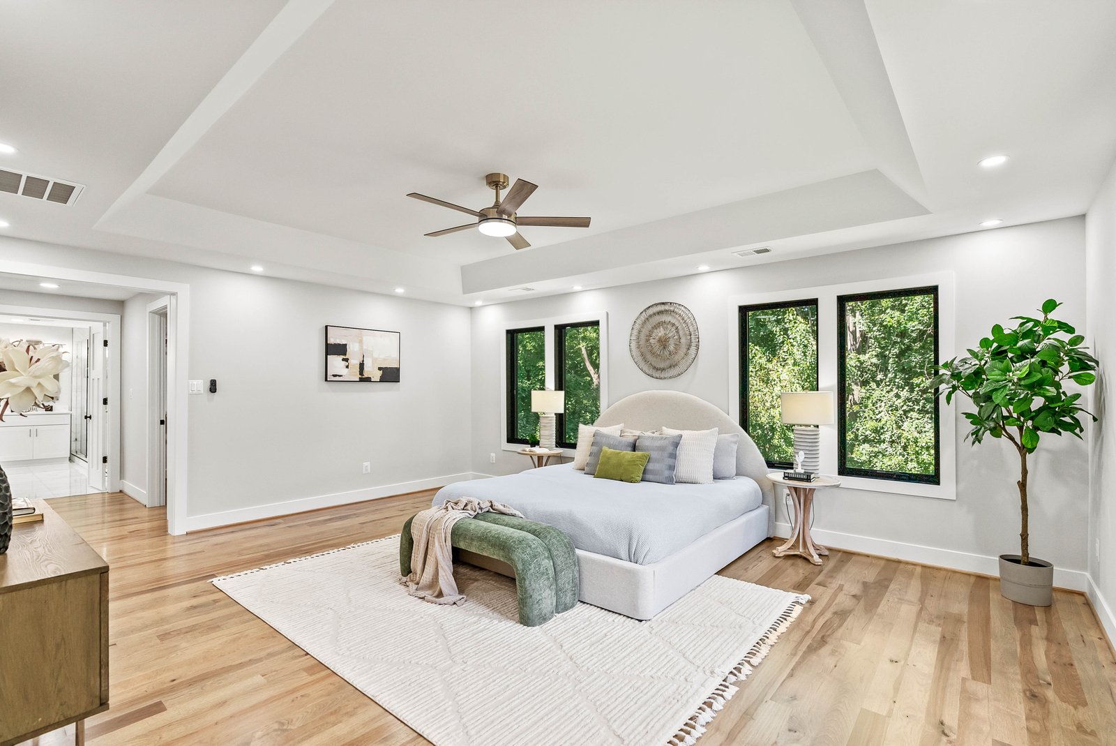 Vienna, VA - Image 15