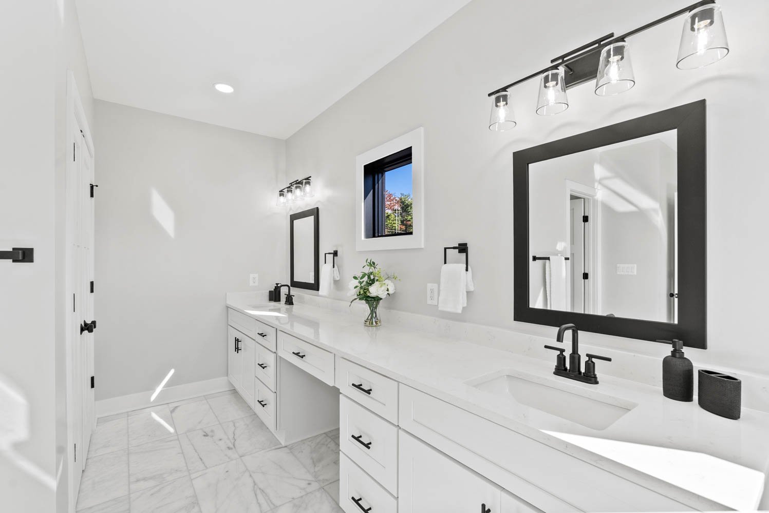 Falls Church, VA - Image 16